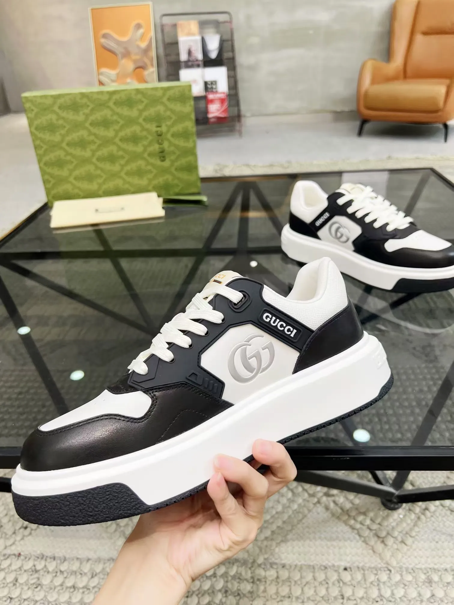 Men's Men's Shoes Men's Men's 💰460 new men's shoes GUCCI [Lightning] latest shoes shipped. Original quality, fashionable, made of special materials, sheepskin lining, brand new packaging. The foot feels super comfortable and the workmanship is impeccable. Size: 38-45